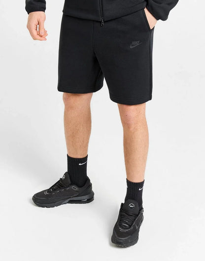 Nike TECH SHORT