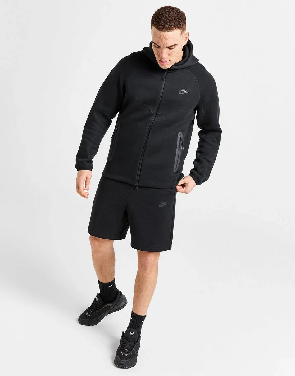 Nike TECH SHORT