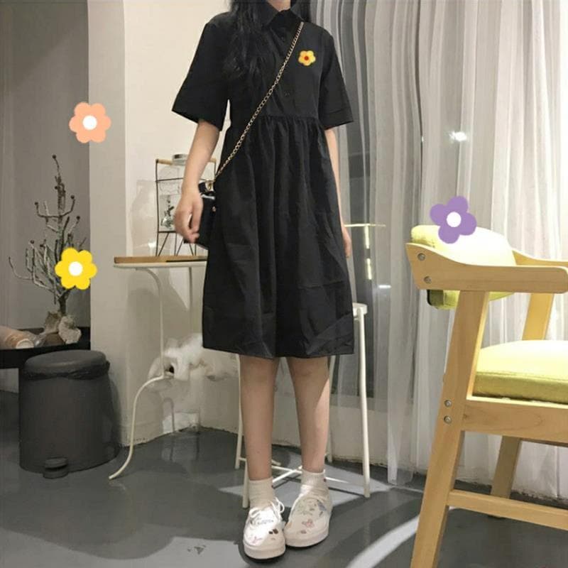 Shortsleeved Dress With Flower Embroidery And Buttons