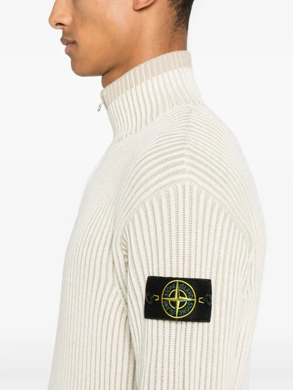 pull en maille nervurée