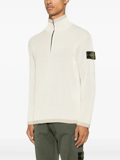 pull en maille nervurée