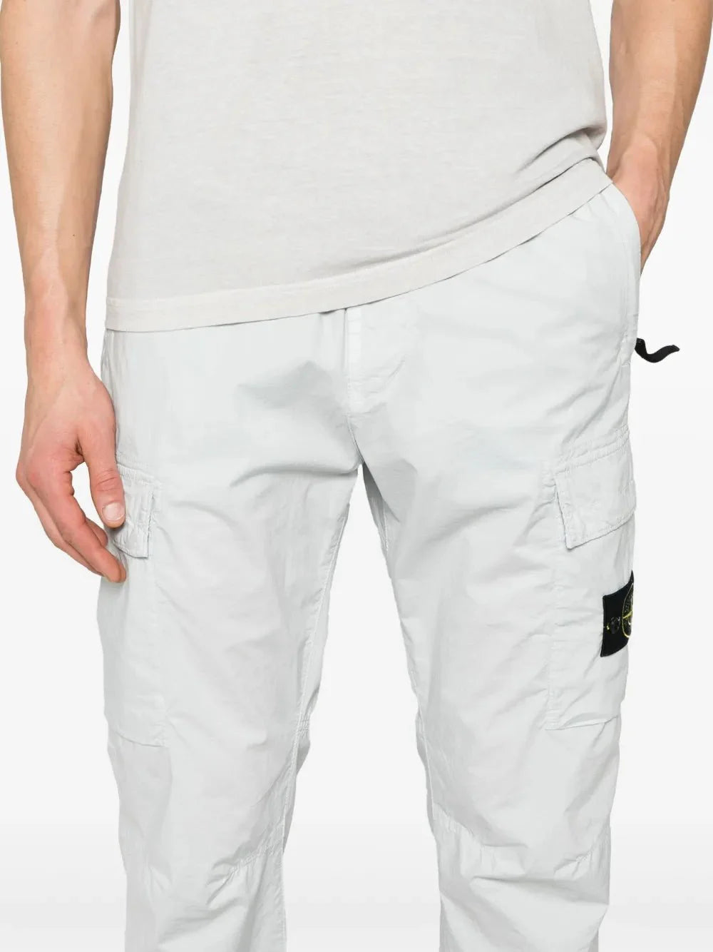tapered-leg cargo pants